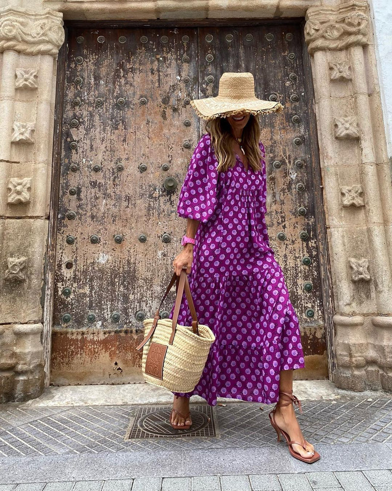 Classic Vintage Dress with a Flattering Fit