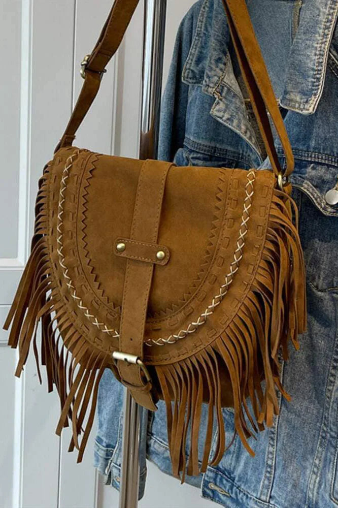 Well Tailored Bag with a Graceful Silhouette