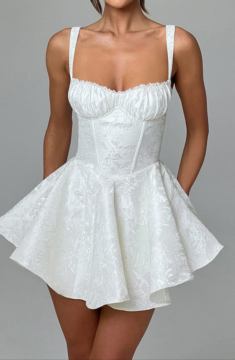 Sophisticated Garment with a Clean Classic Look
