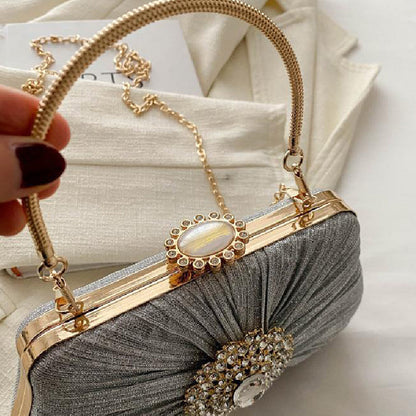 Classic Vintage Bag with a Flattering Fit