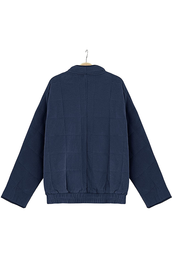 Effortlessly Elegant Garment with a Timeless Design