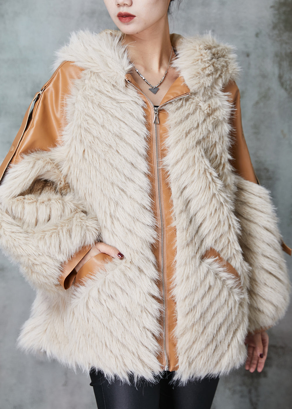 Effortlessly Elegant Jacket with a Timeless Design