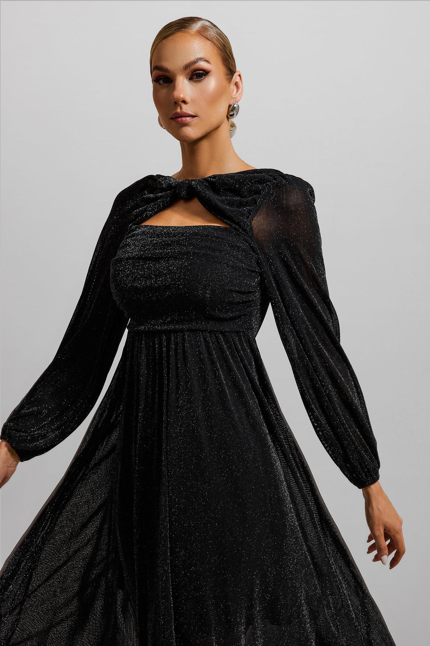 Gracefully Styled Dress for Any Occasion
