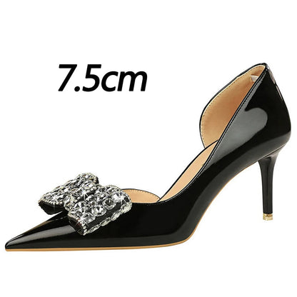Sophisticated Garment with a Clean Classic Look