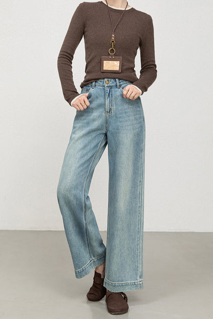 Effortlessly Elegant Garment with a Timeless Design
