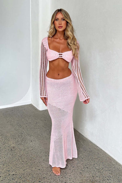 Well Tailored Garment with a Graceful Silhouette