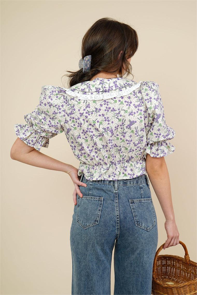 Sophisticated Blouse with a Clean Classic Look