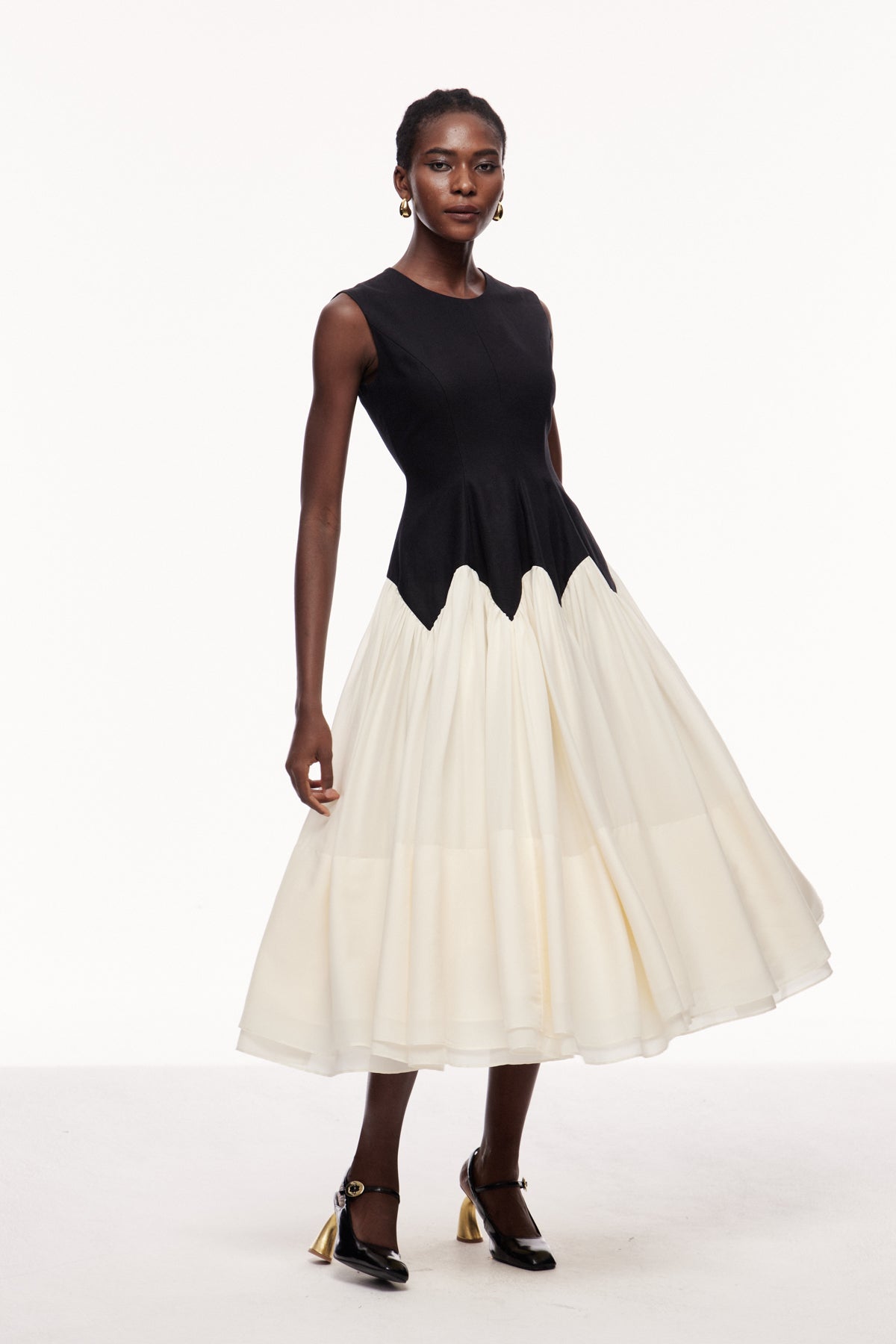 Classic Vintage & Enduringly Stylish Dress