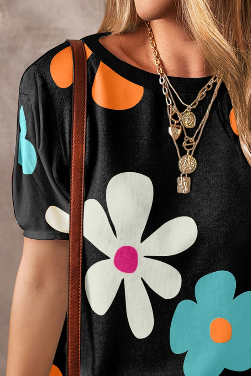Well Tailored Blouse with a Graceful Silhouette