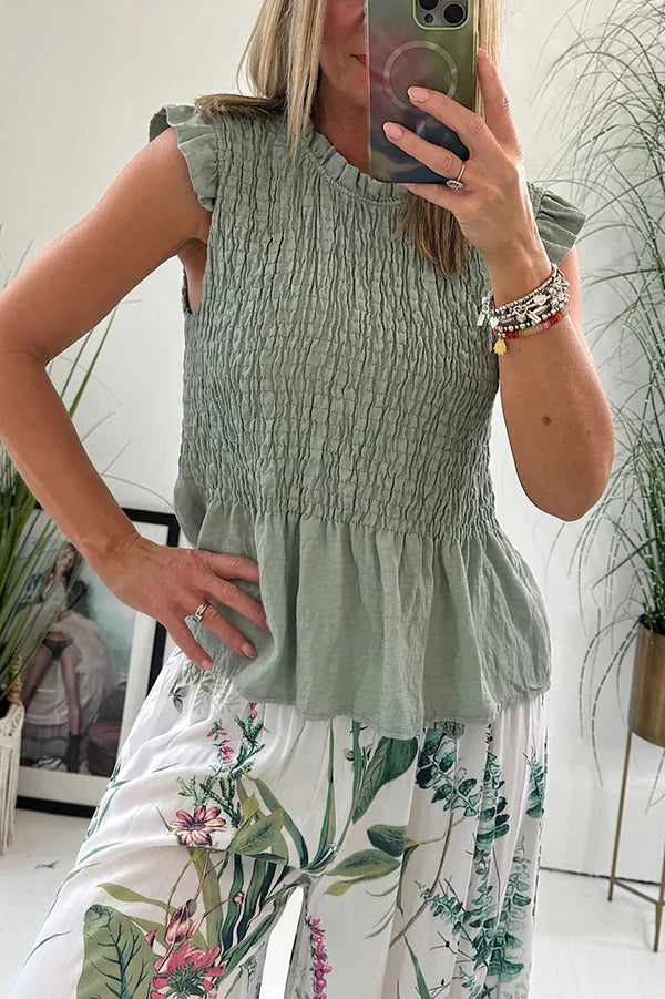 Well Tailored Blouse with a Graceful Silhouette