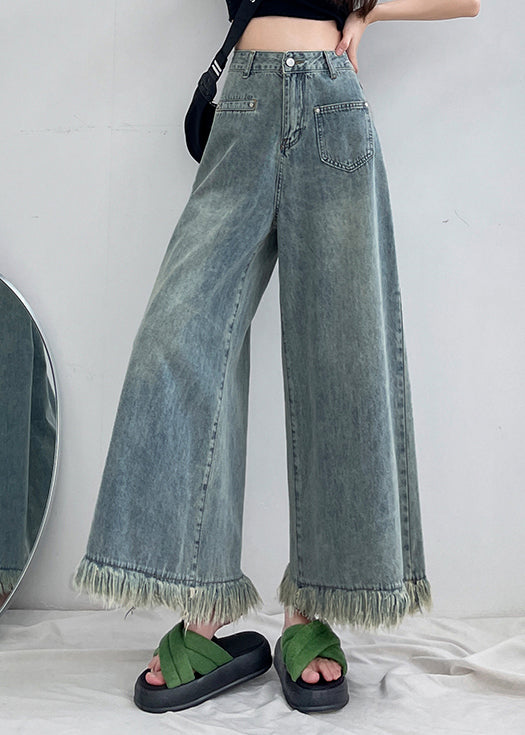 Effortlessly Elegant Pants with a Timeless Design