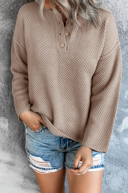 Well Tailored Sweater with a Graceful Silhouette