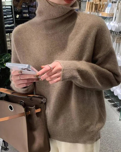 Well Tailored Sweater with a Graceful Silhouette