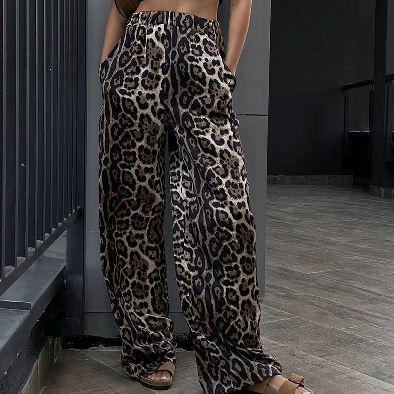Elegantly Styled Pants for Everyday Wear