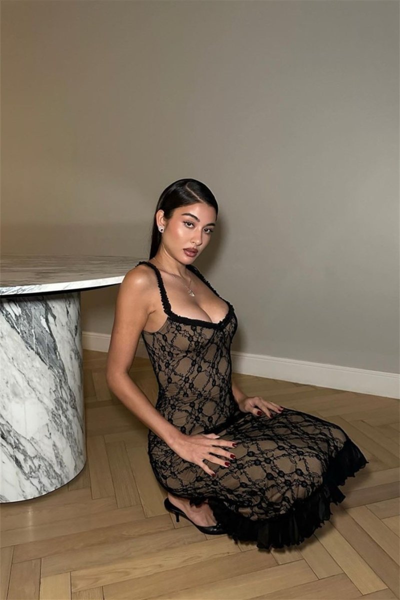 Effortlessly Elegant Dress with a Timeless Design
