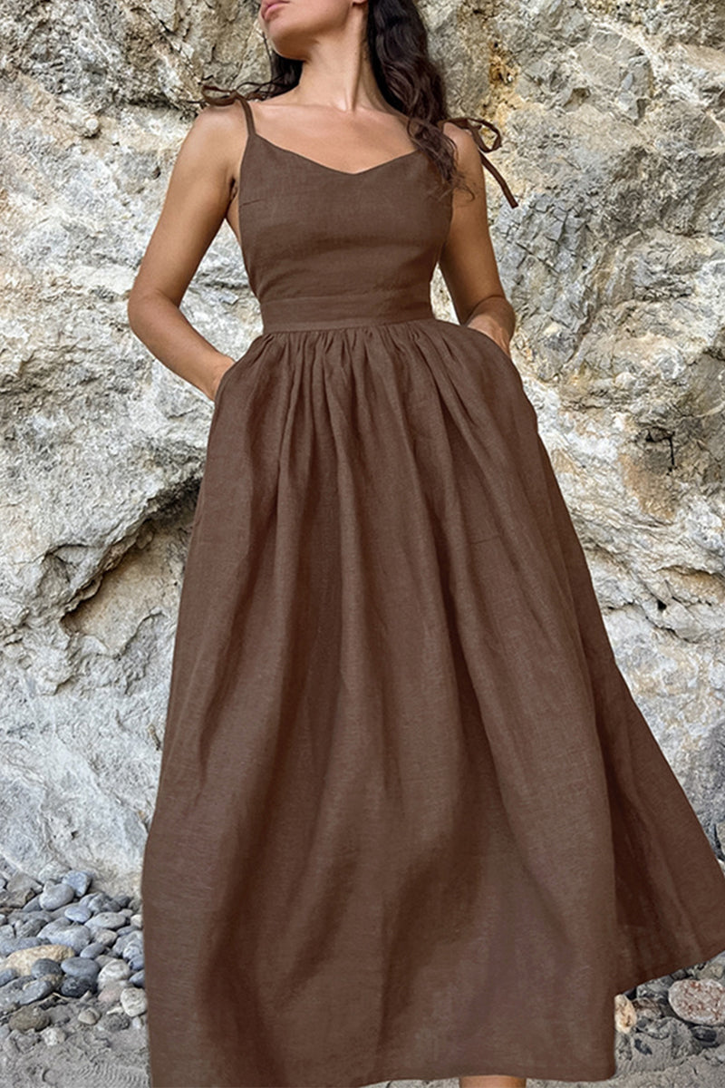 Beautifully Finished Dress in a Timeless Design