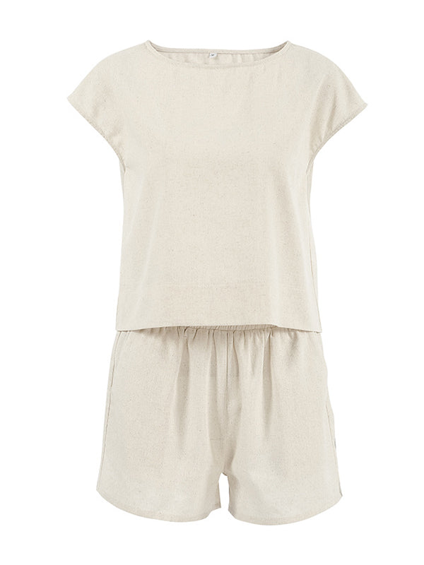 Well Tailored Top with a Graceful Silhouette