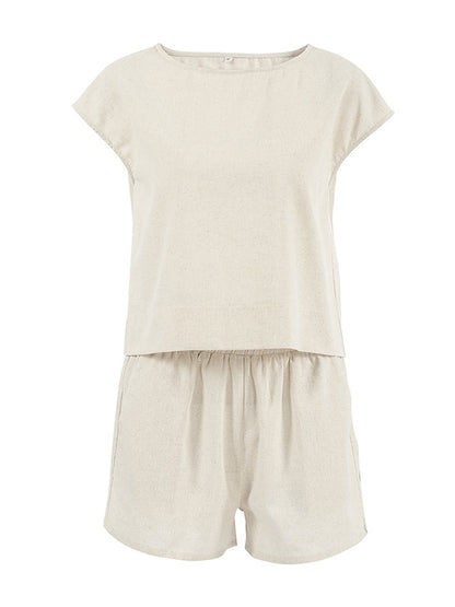 Well Tailored Top with a Graceful Silhouette