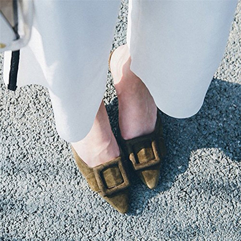 Effortlessly Elegant Garment with a Timeless Design