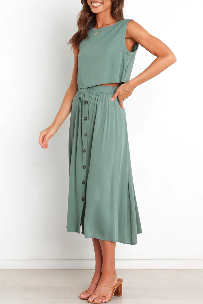 Gracefully Styled Garment for Any Occasion