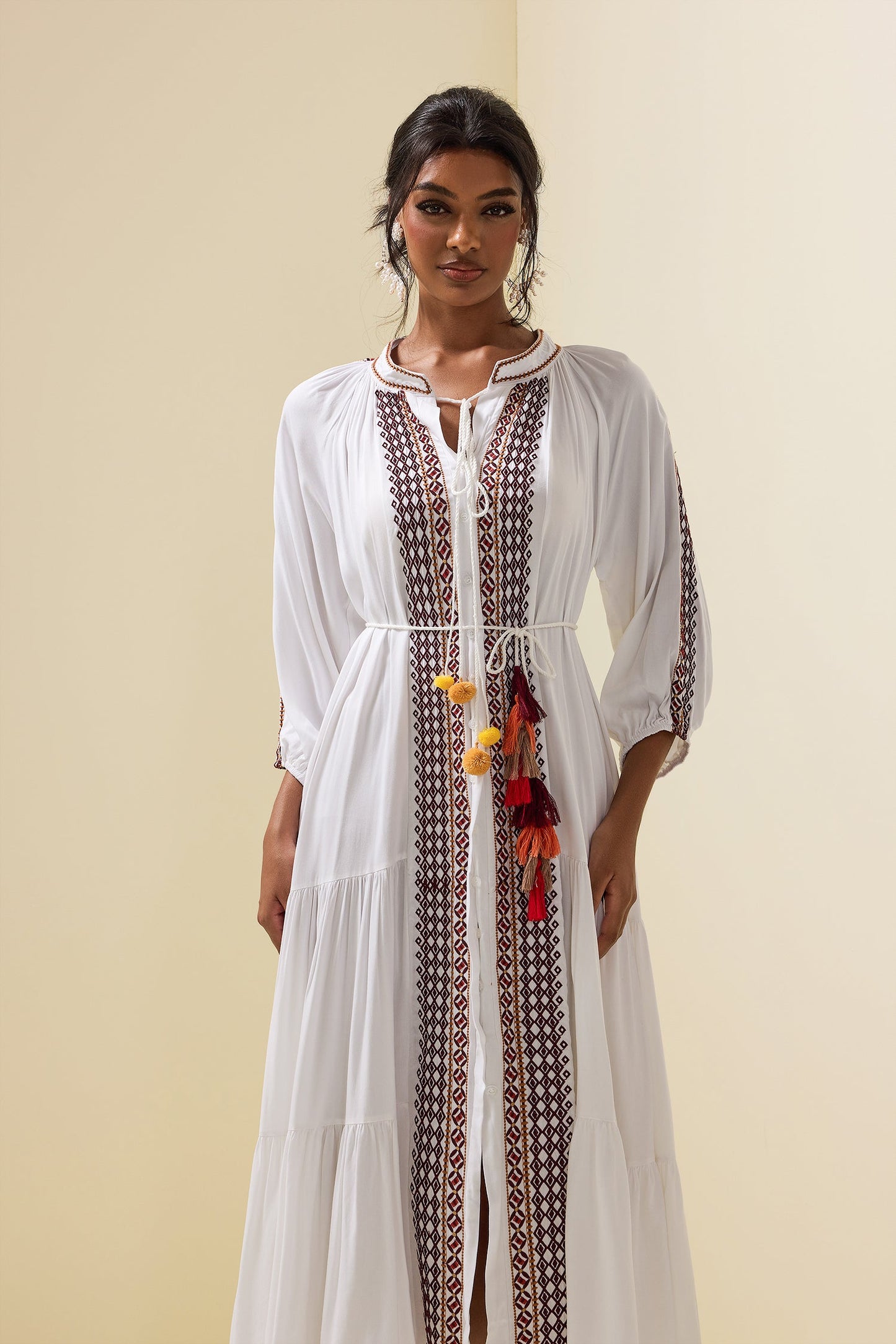 Effortlessly Elegant Dress with a Timeless Design