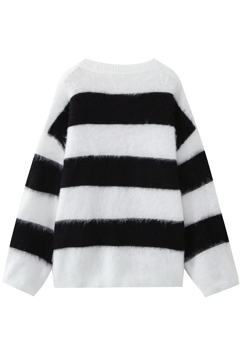 Beautifully Crafted Sweater in a Classic Style