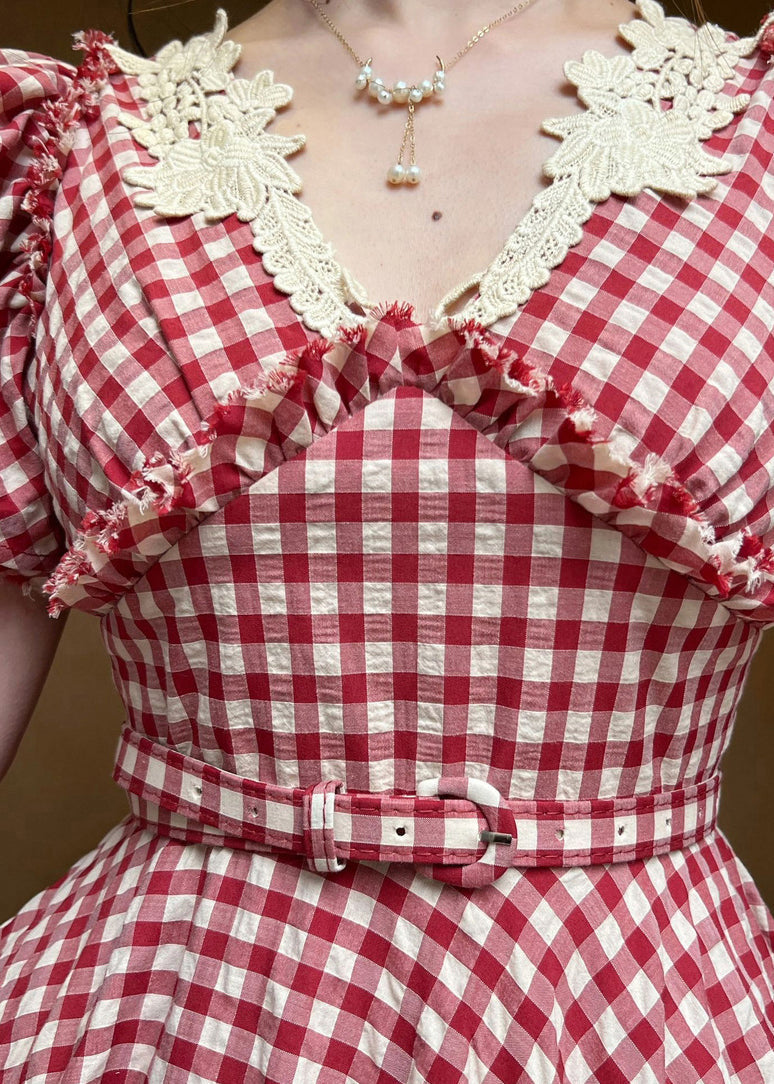 Classic Vintage & Enduringly Stylish Dress