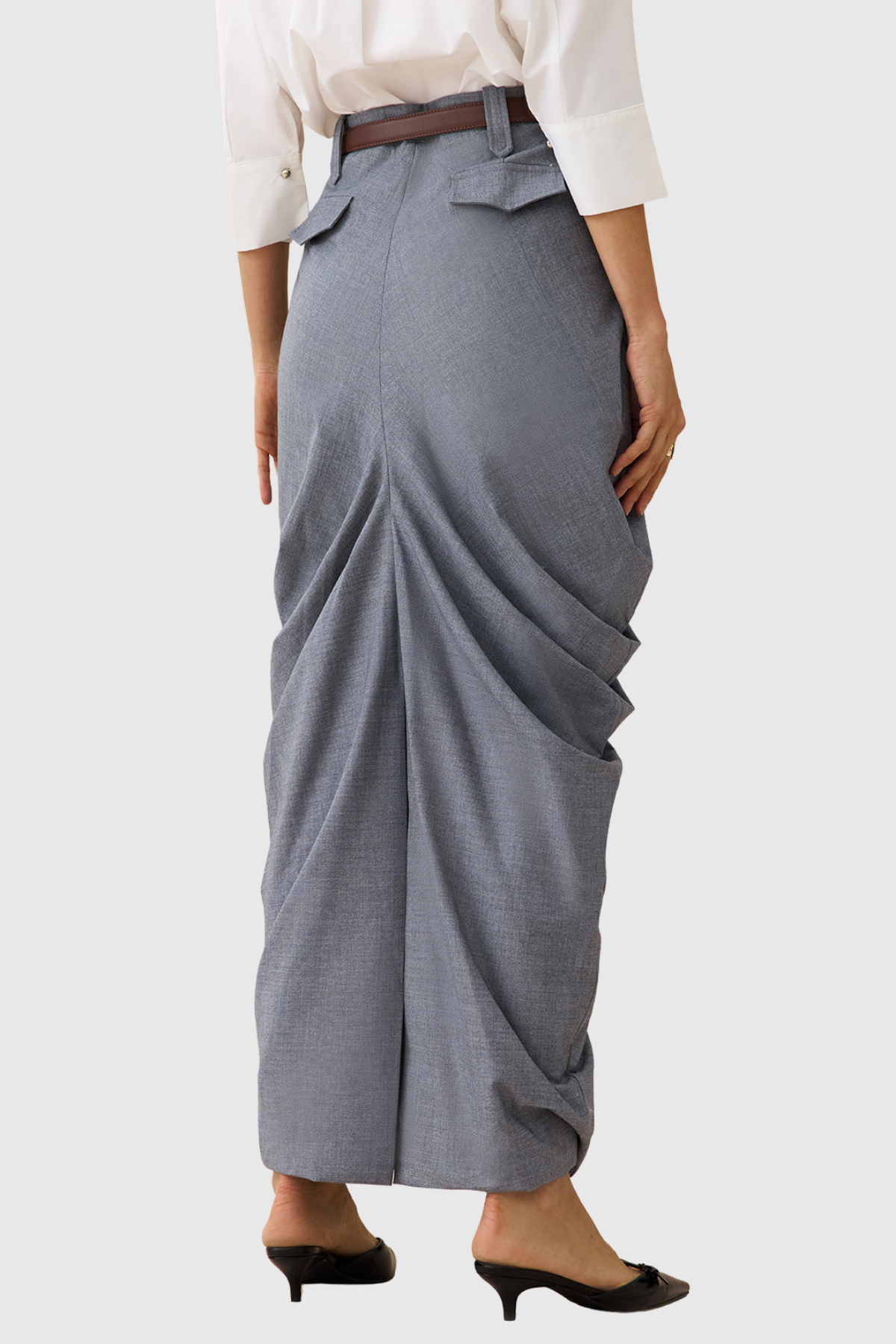 Effortlessly Elegant Garment with a Timeless Design