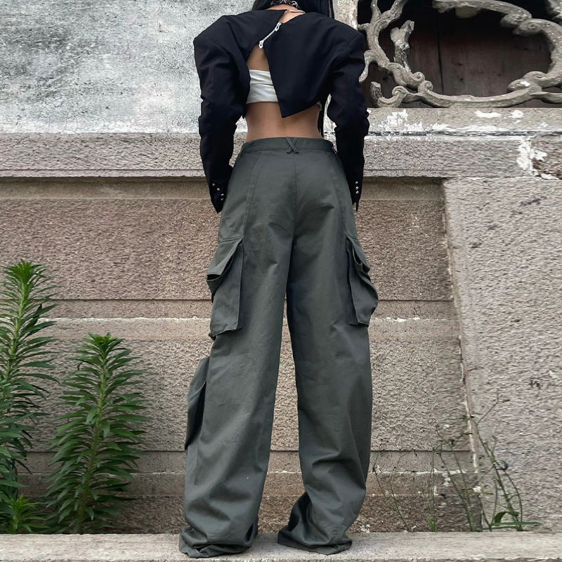 Well Tailored Trousers with a Graceful Silhouette