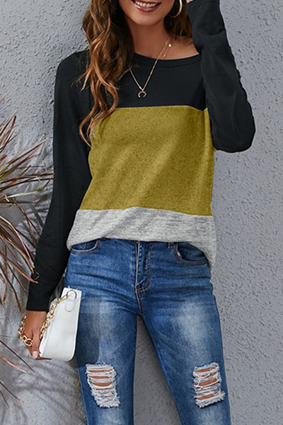 Well Tailored Top with a Graceful Silhouette