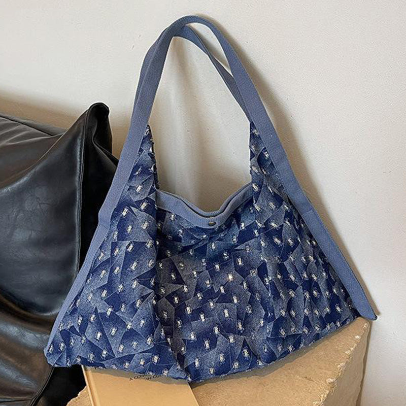 Polished Bag with an Effortless Classic Look