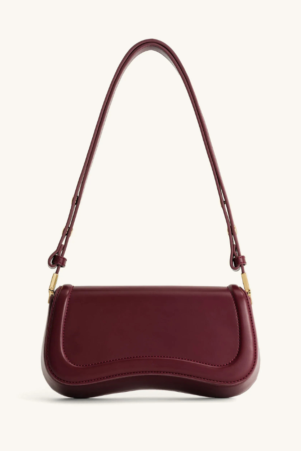 Effortlessly Elegant Garment with a Timeless Design