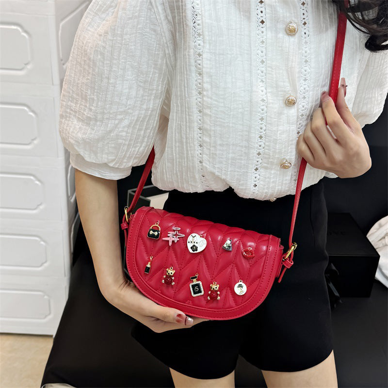 Well Tailored Bag with a Graceful Silhouette