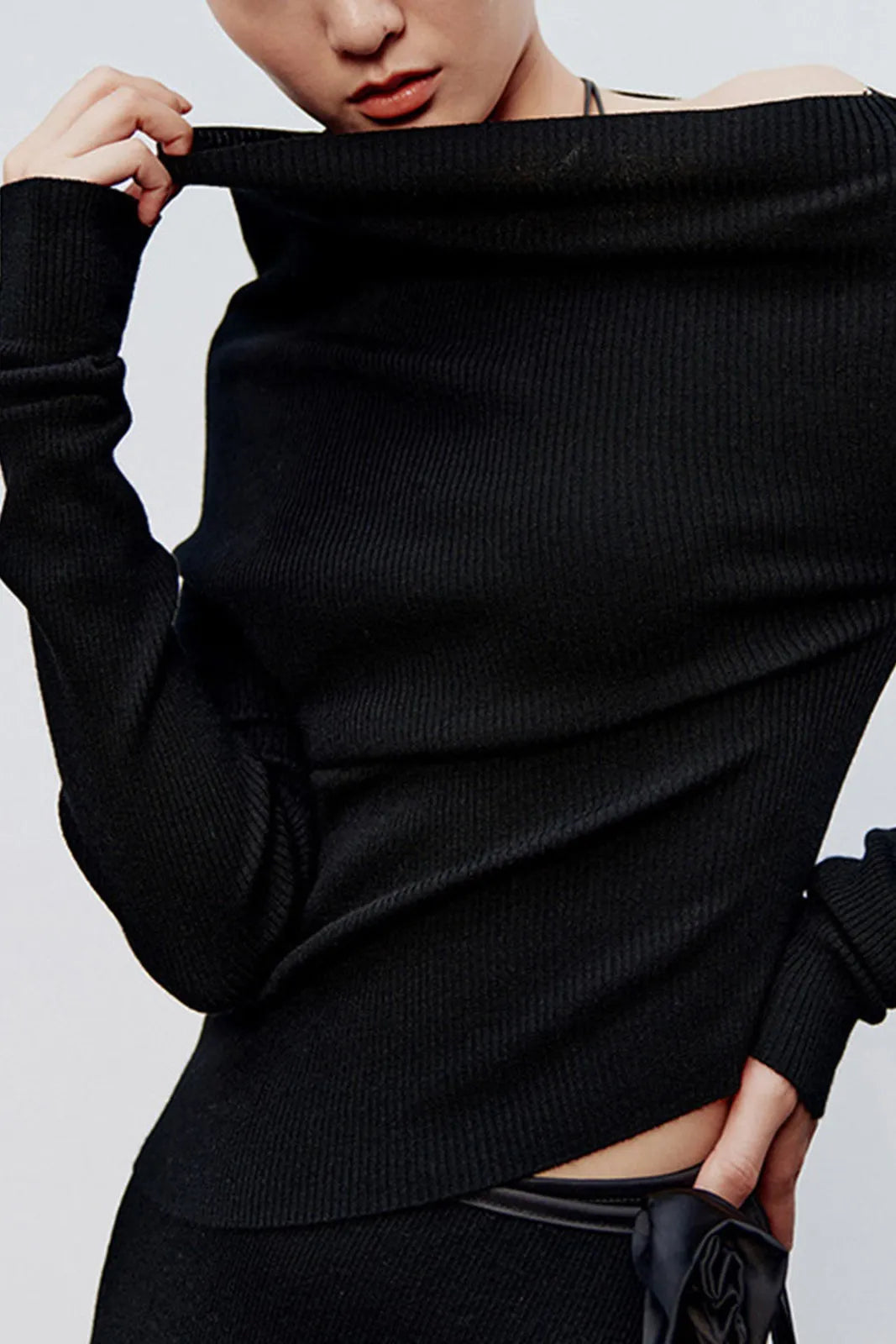 Well Tailored Top with a Graceful Silhouette