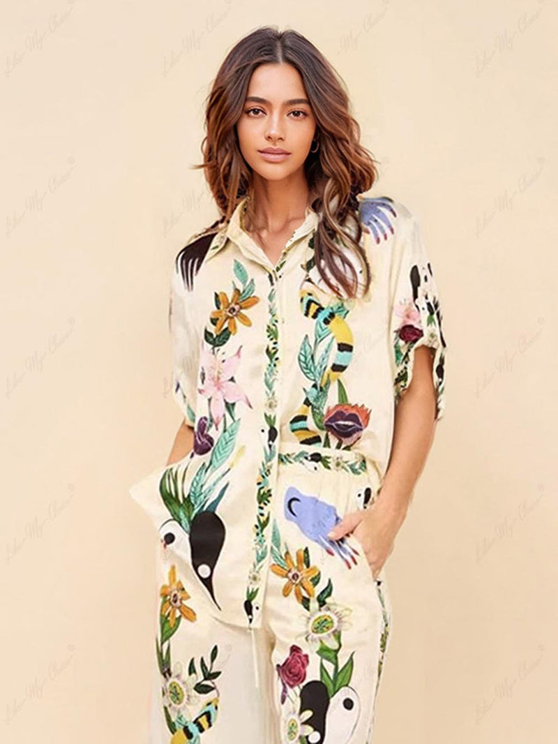 Sophisticated Blouse with a Clean Classic Look