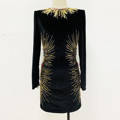Beautifully Finished Dress in a Timeless Design
