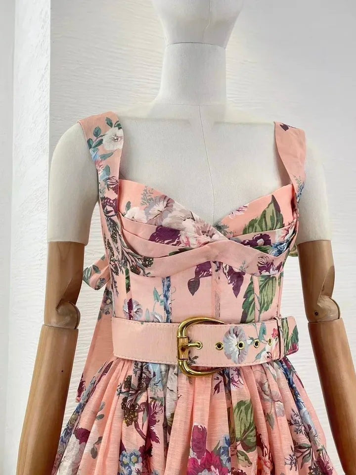 Classic Vintage & Enduringly Stylish Dress