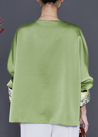 Effortlessly Elegant Coat with a Timeless Design