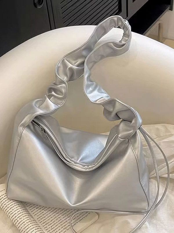 Sophisticated Bag with a Clean Classic Look