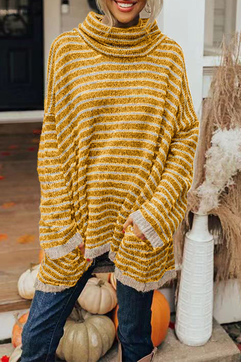Effortlessly Elegant Sweater with a Timeless Design