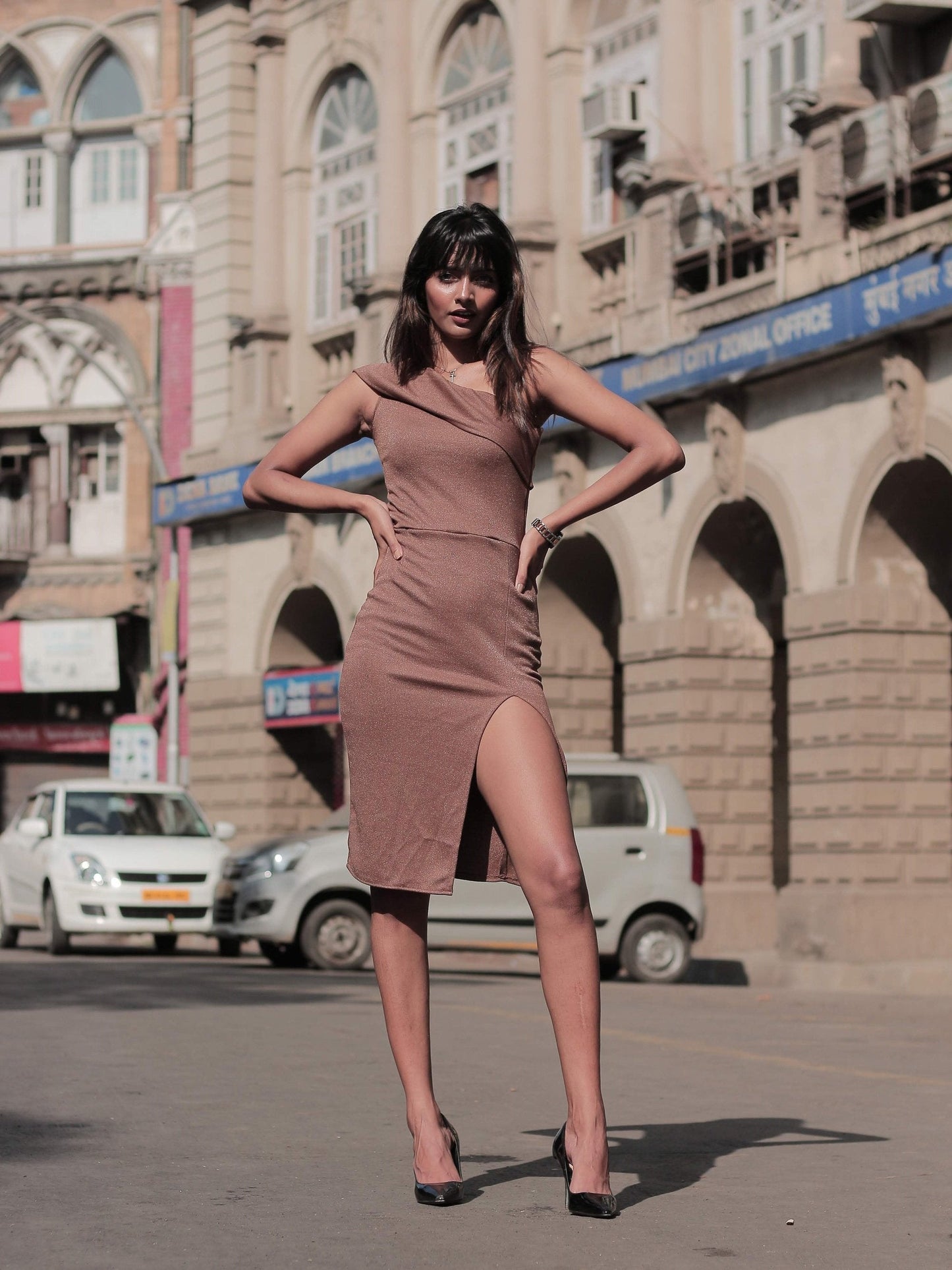 Beautifully Crafted Dress in a Classic Style