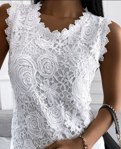 Beautifully Finished Top in a Timeless Design
