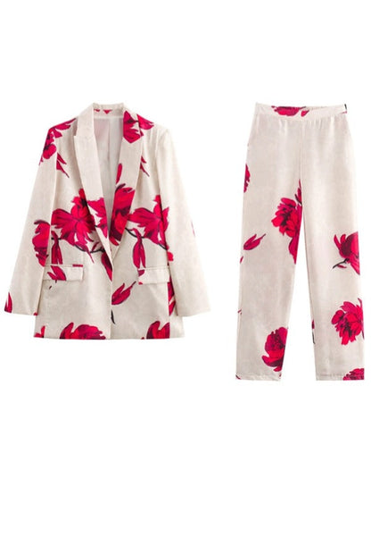 Classic Vintage Pants with a Flattering Fit
