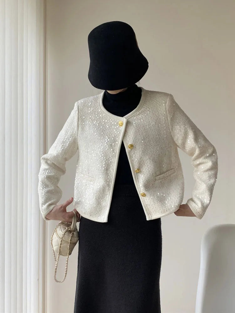 Classic Vintage Jacket with a Flattering Fit