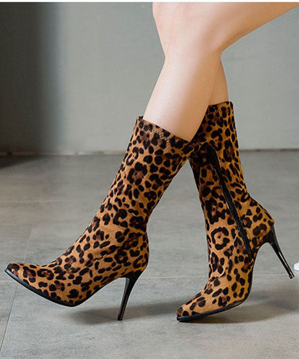 Well Tailored Boots with a Graceful Silhouette