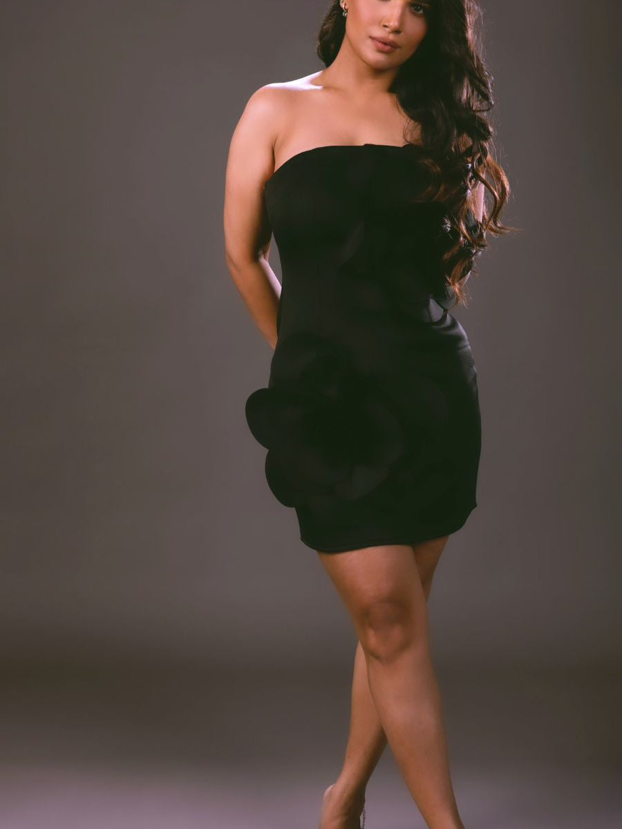 Beautifully Crafted Dress in a Classic Style