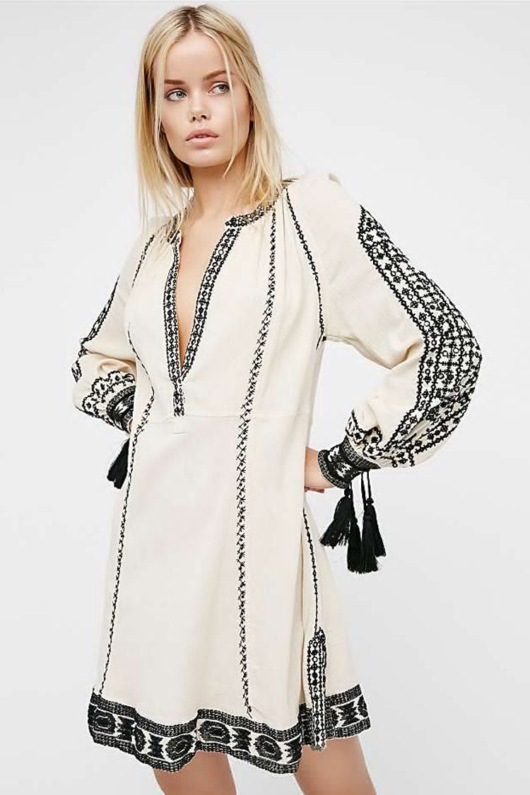 Beautifully Finished Dress in a Timeless Design