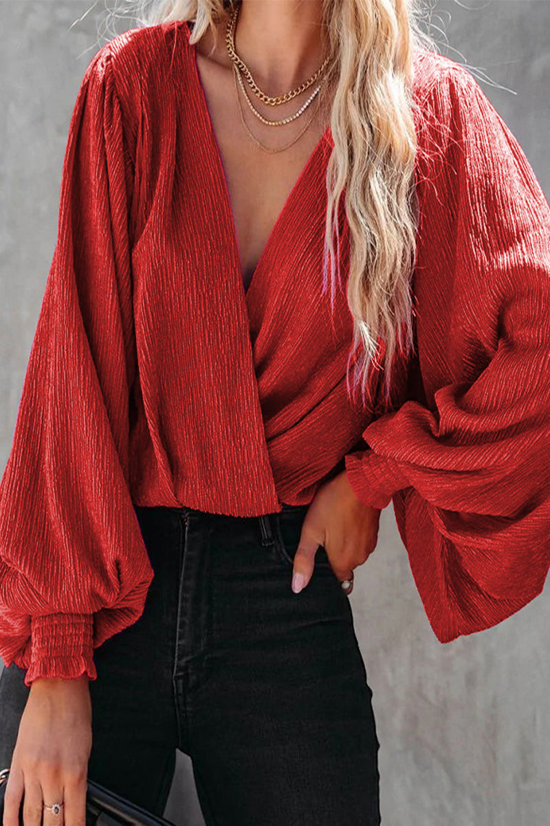 Sophisticated Blouse with a Clean Classic Look