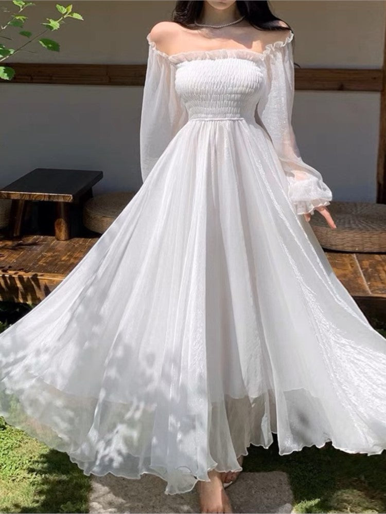 Beautifully Finished Dress in a Timeless Design
