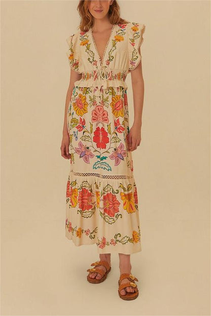 Beautifully Finished Dress in a Timeless Design